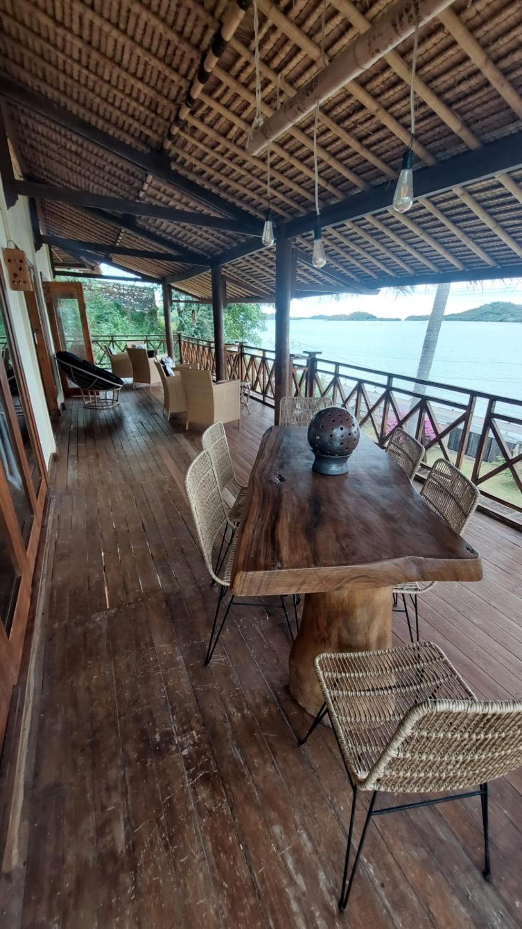 Lombok Villas, Kurakura